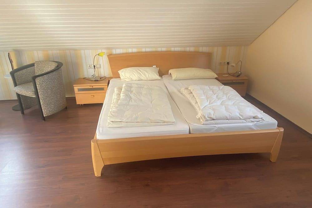 Ganze Wohnung, Gemütliche und großzügige Ferienwohnung am Ries in Bopfingen, Erlebnisregion Ostalb region