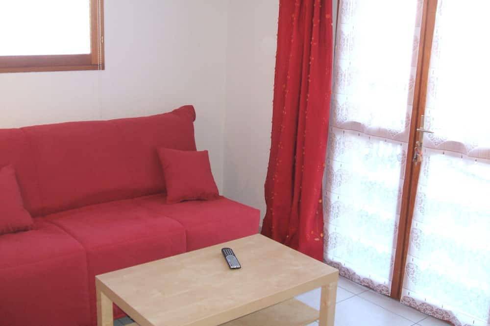 Apartamento entero, T2 Bonita, 4 / P 3 estrellas con piscina de la planta (c. De acuerdo vacaciones) in Arvieux, Queyras
