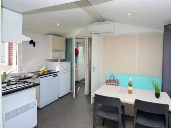 Camping  Les Pêcheurs - Mobilhome 4 personnes - Loggia 3 Pièces 4 Personnes Climatisé in Fayence, Région de Draguignan