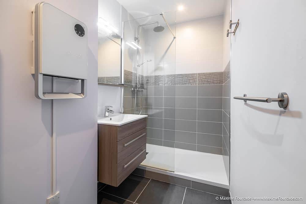 Apartamento entero, \"Le Blue Bay T2*Very Center*Comfortable*Wifi in Tarbes, Altos Pirineos