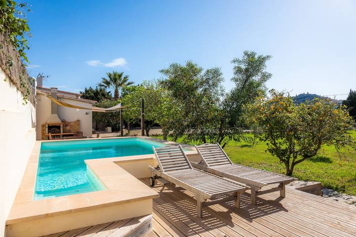 Country House 'Finca Es Canyaret' with Mountain View, Pool & Garden in Capdepera, East Majorca