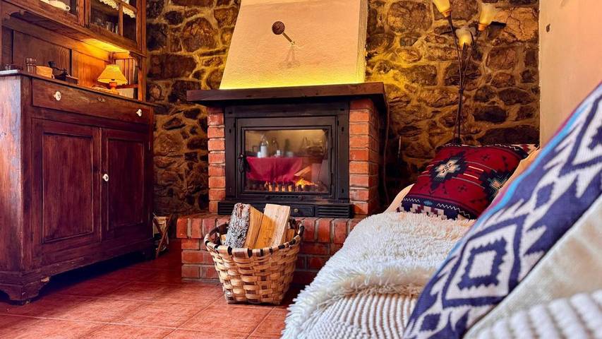 Casa de huéspuedes para 4 personas, con Vistas en Comarca de Oviedo