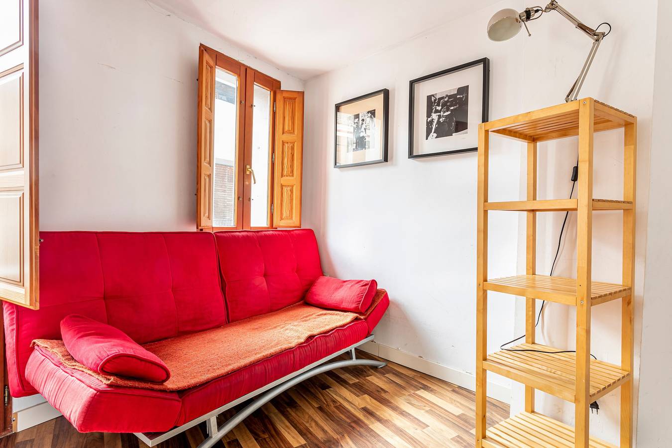 Ganzes Studio, Einzimmerapartment 'Loft 3er Piso' mit gemeinsamer Terrasse, Wlan und Klimaanlage in Valencia City Centre, Valencia