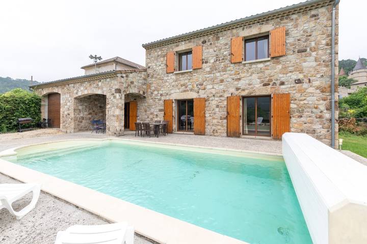Gîte pour 12 personnes, avec Jardin
