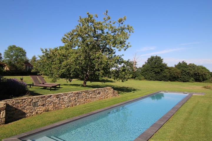 Gîte pour 4 personnes, avec jardin et piscine à Vicq-sur-Breuilh - 2
