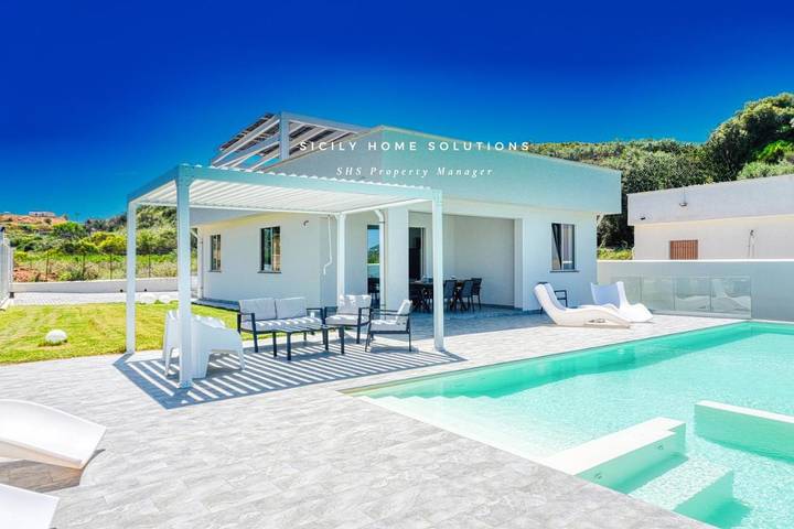 Villa per 8 persone, con piscina e giardino nonché idromassaggio a Balestrate