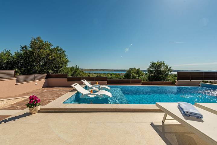 Villa Ana Zadarvillas in Ljubač (Dalmatien), Zadar