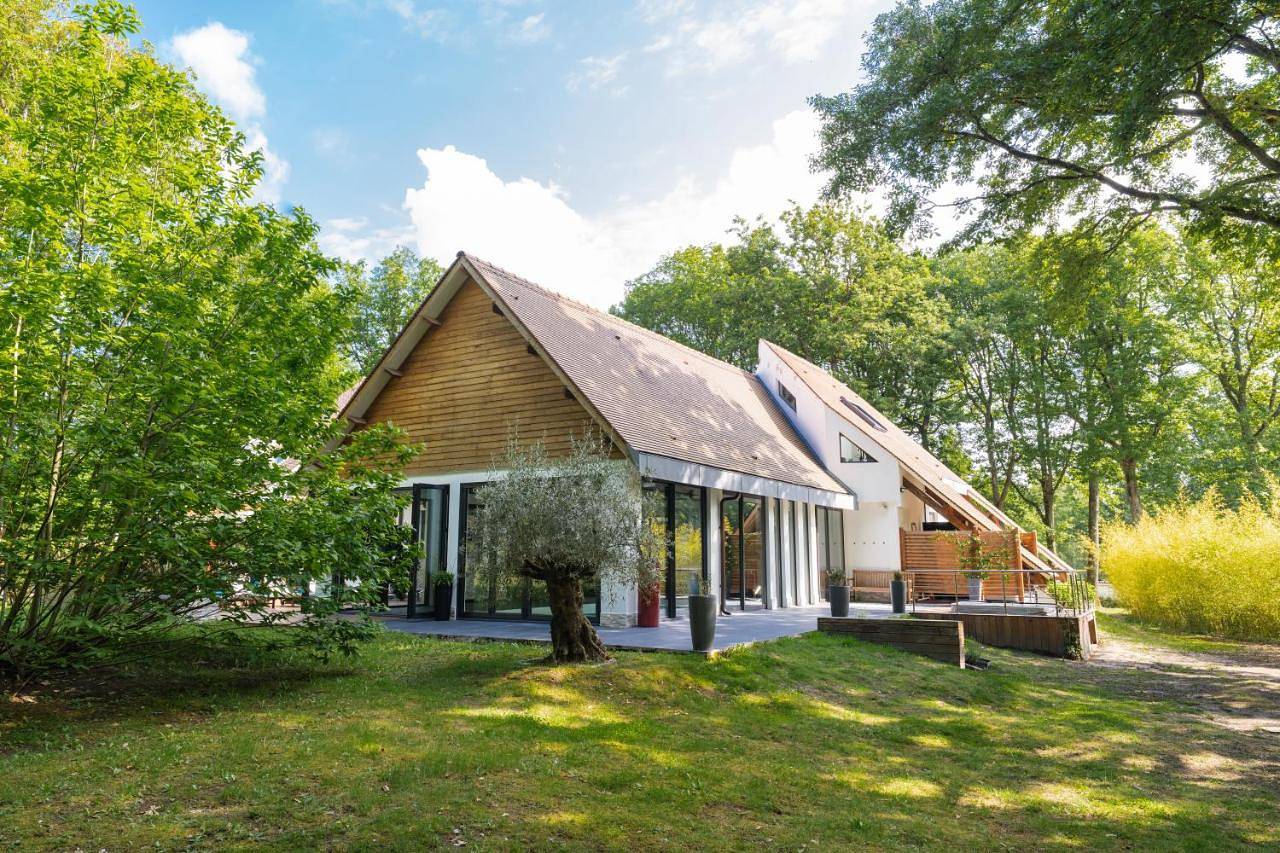 Villa d'architecte avec Piscine proche Paris in Rochefort-en-Yvelines, Parc naturel régional de la Haute Vallée de Chevreuse