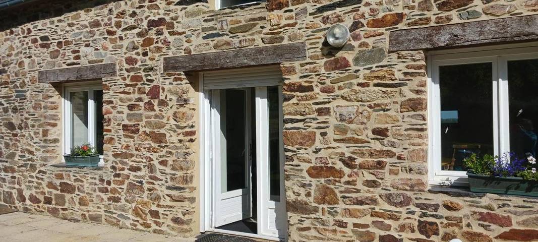 Location de vacances pour 11 personnes, avec terrasse, animaux acceptés à Merléac - 4