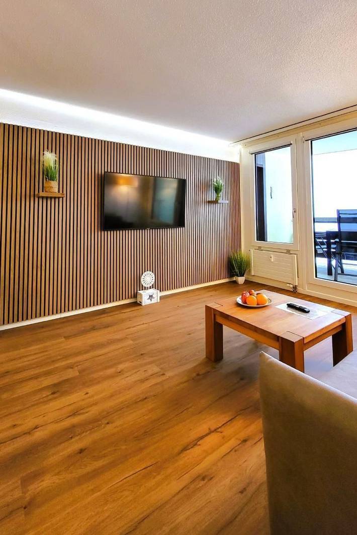 Ferienwohnung für 5 Personen, mit Balkon und Sauna sowie Garten und Pool in Beatenberg