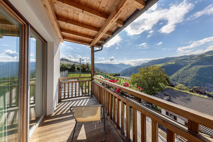 Ferienwohnung für 4 Personen, mit Balkon und Garten in Völs am Schlern - 2