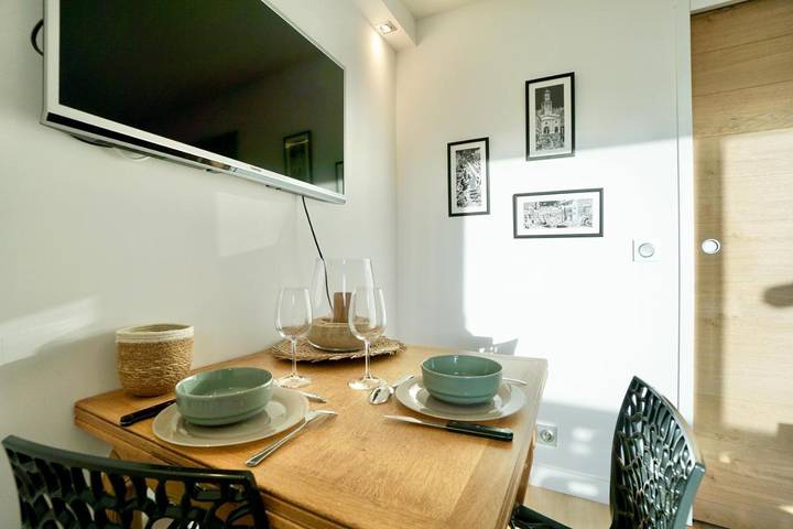 Gîte pour 2 personnes, avec balcon et vue dans Plage du Pérello - 4