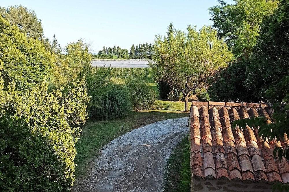 Ganze Wohnung, Apartment in Provencal farmhouse near Avignon in Althen-des-Paluds, Vaucluse