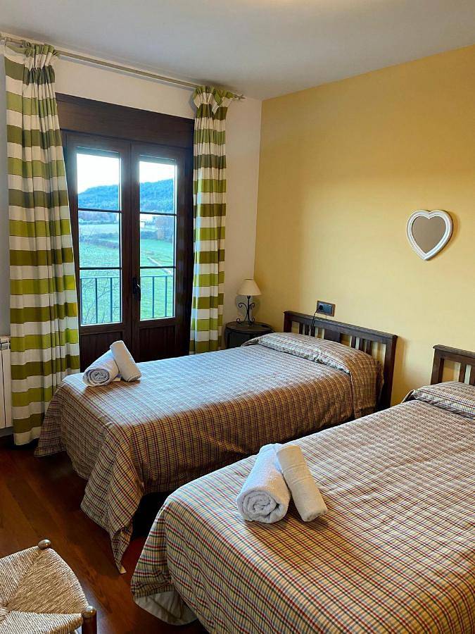 Apartamento de vacaciones para 3 personas, con balcón y vistas en Parque nacional de Ordesa y Monte Perdido - 2