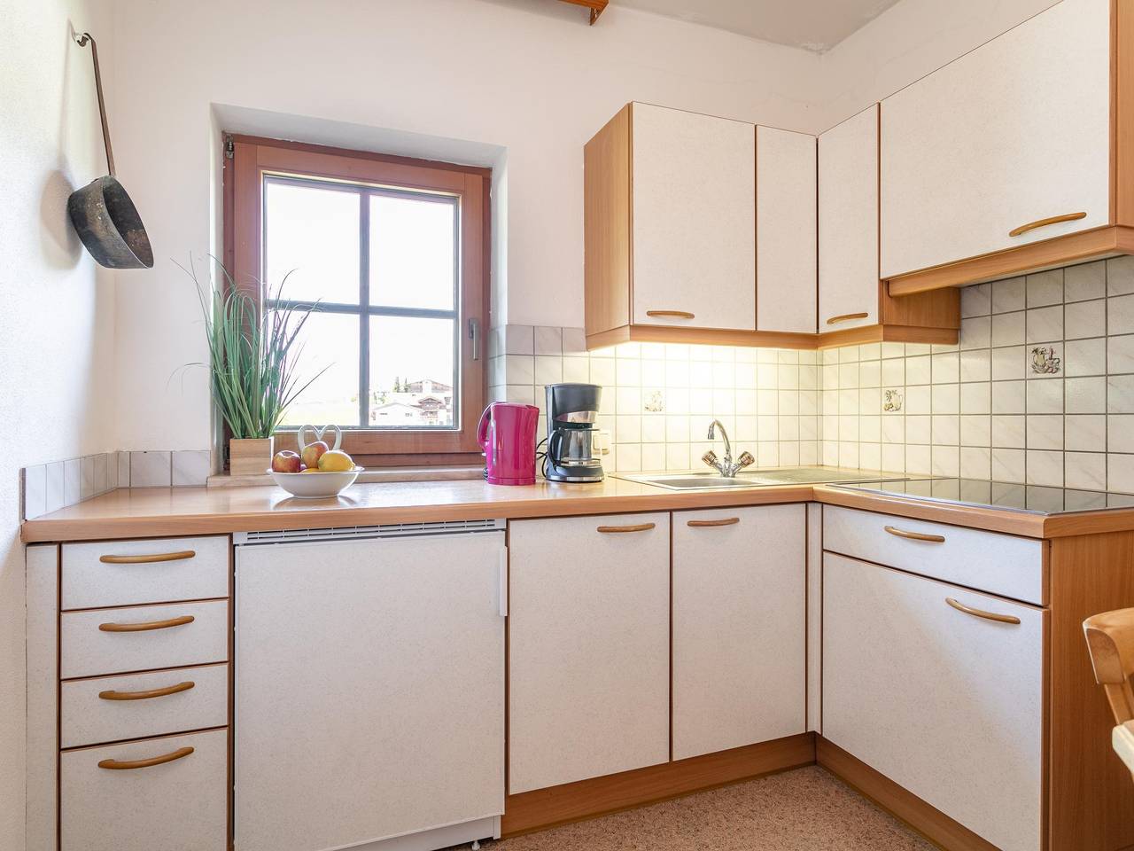 Ganze Wohnung, Schönes Appartement, nur 80 m zum Skibus in Reith im Alpbachtal, Kaisergebirge