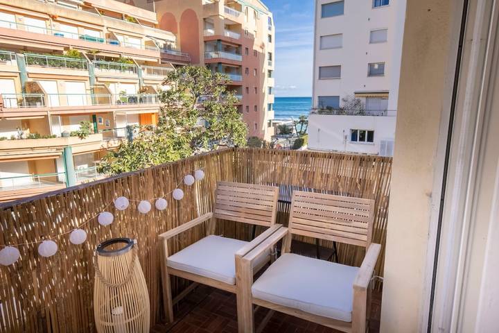 Gîte pour 4 personnes, avec balcon, adapté aux familles à Roquebrune-Cap-Martin - 2