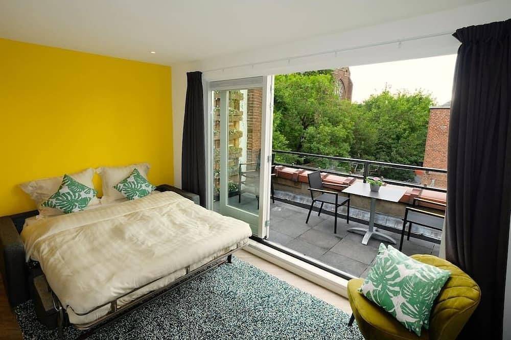 Ganze Wohnung, Stunning 45m2 Penthouse with Terrace (R-65-C) in Eindhoven, Nordbrabant