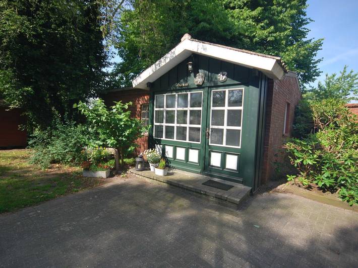 Ferienhaus für 2 Personen, mit Terrasse und Garten in Uplengen