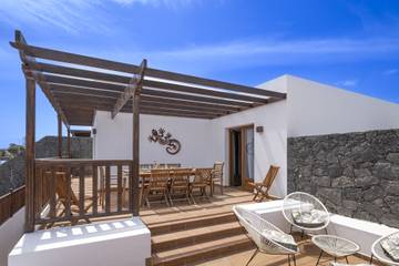 Villa for 10 People in Playa Blanca, Yaiza, Photo 3