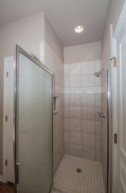 Wunderschönes Haus auf einem Hügel am See in Comal County