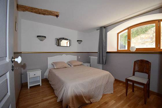 Gîte pour 15 personnes, avec terrasse à Compeyre - 4