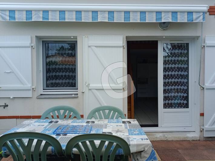 Gîte pour 5 personnes, avec terrasse et piscine dans Plage Sainte-Anne