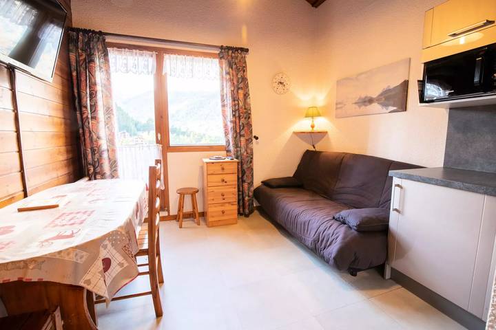 Gîte pour 6 personnes, avec balcon, animaux acceptés à Villarodin-Bourget - 4