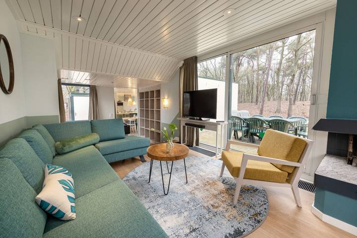 Lodge voor 10 personen, with tuin and terras as well as kinderzwembad in Limburg