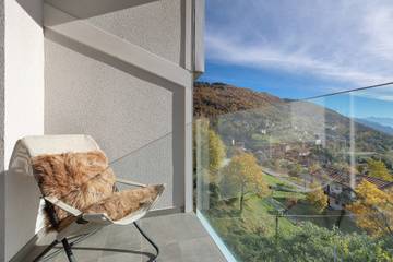 Ferienwohnung für 2 Personen, mit Garten und Seeblick in Italien