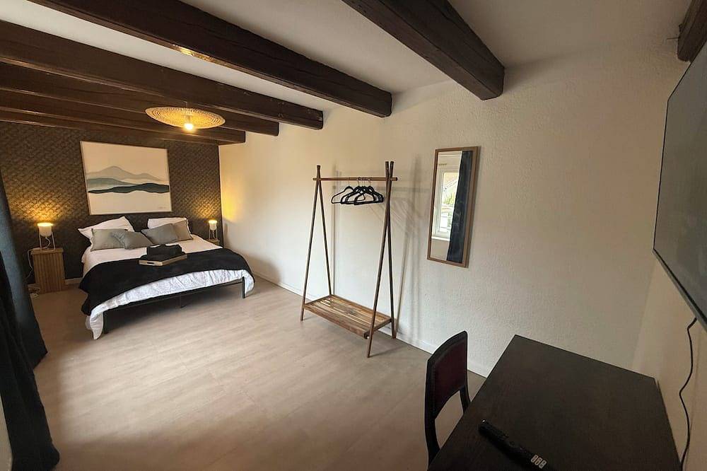 Appartement entier, Spacieux T4 + billard ambiance chic & conviviale in Lunéville, Région de Lunéville