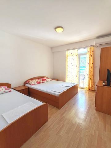 Gîte pour 3 personnes, avec balcon/terrasse et balcon dans Neum