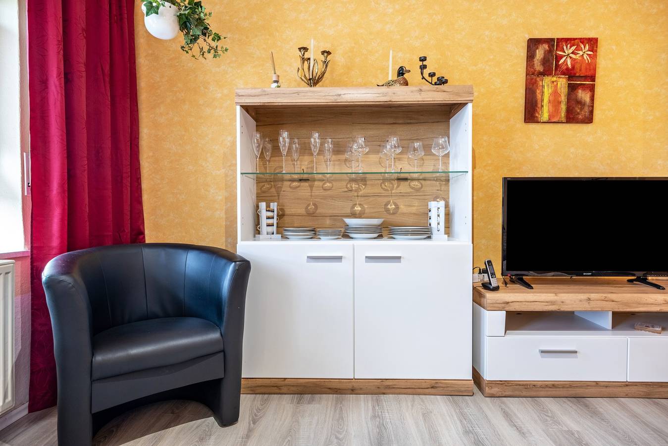Ganze Wohnung, Ferienwohnung 'Günthers Wattstube' mit Gemeinschaftsterrasse in Jade, Nordseeküste
