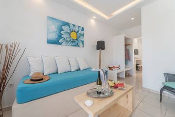 B&b for 3 People in Santorini, Cyclades, Photo 1