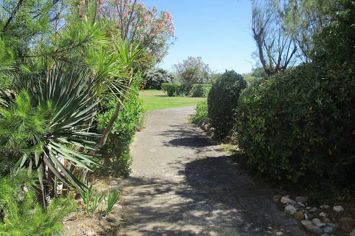 Entire apartment, Seaside Apartment With A Swimming Pool in Saint-Cyprien, Côte d'Améthyste