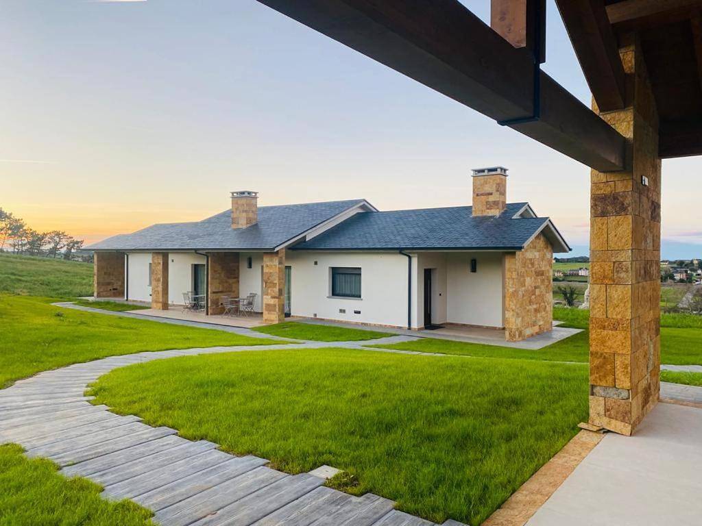 Apartamento entero, El Pueblín del Pinar in Navia, Costa Verde