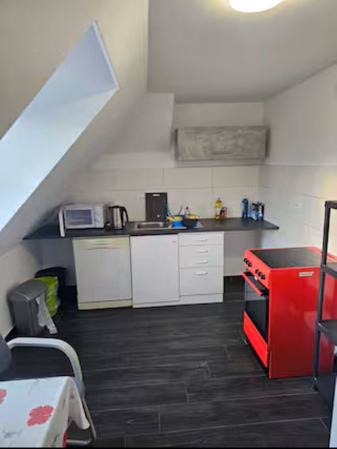 Appartement de vacances entier, Schöne Vollausgestattete Monteurs- Gästewohnung in der Gartenstadt Leuna und nähe Geiseltalsee / 2408 in Leuna, Saale-Unstrut