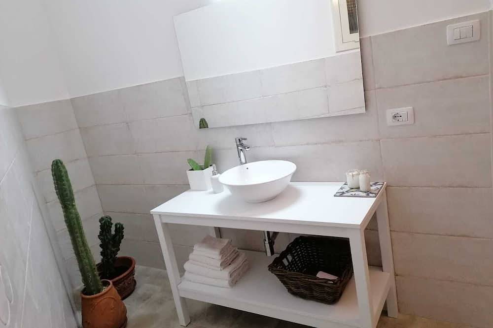 The Room of Felline 102 with Private Garden in Felline, Golf von Tarent