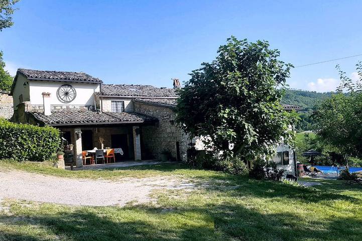 Ferienhaus für 13 Personen, mit Balkon und Garten - 1