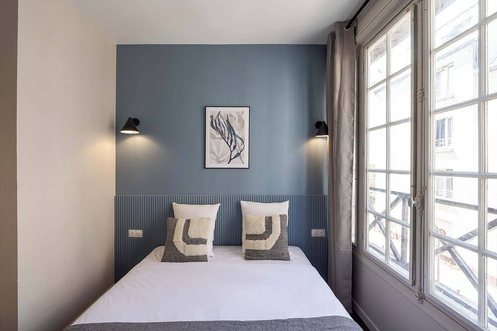 Entire apartment, Air-conditioned and cozy haven in Le Pré-Saint-Gervais, Seine-Saint-Denis
