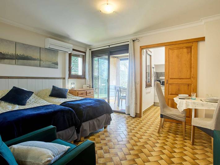 Gîte pour 2 personnes, avec Balcon à Cazaubon