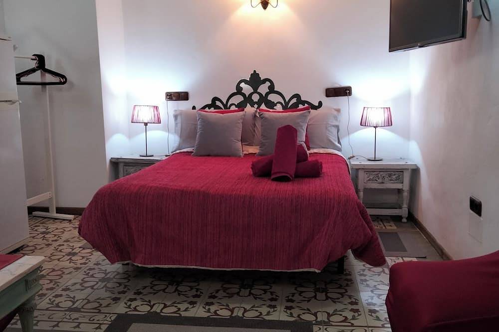 Apartments. Ntra.Sra. Del paraíso, in the center. in Chinchón, La Alcarria