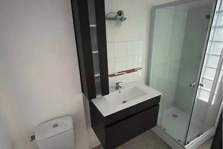 Ganze Wohnung, Two-bedroom apartment with Wi-Fi and free parking in the city center in Saint-Gaudens, Haute-Garonne
