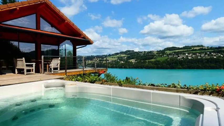 Gîte pour 3 personnes, avec Jardin dans Lac de Paladru