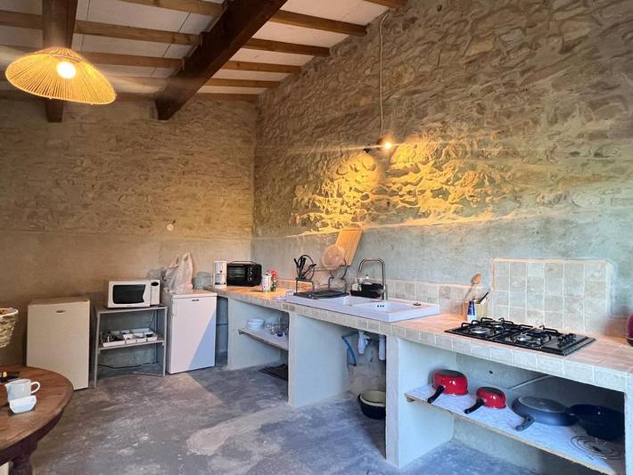 Gîte pour 4 personnes, avec terrasse ainsi que jardin et piscine, animaux acceptés à Orthoux-Sérignac-Quilhan - 2