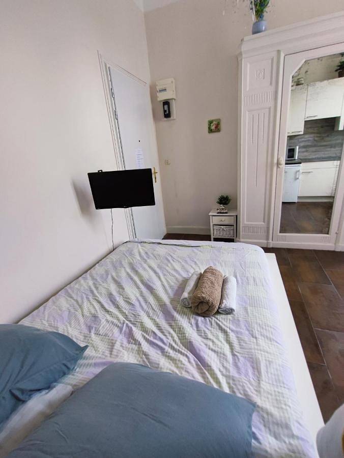 Gîte pour 2 personnes, avec vue dans Thermes Henry Chatel Guyon - 4