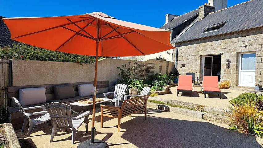 Location de vacances pour 7 personnes, avec jardin dans Plage Kerdallé