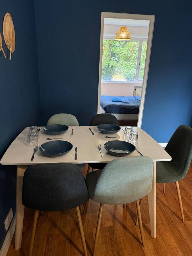 Appartement entier, Spacious 4 bedroom family home 5 min from Caen in Hérouville-Saint-Clair, Région de Caen