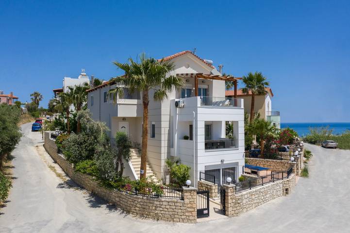 Ferienhaus für 8 Personen, mit Pool und Garten