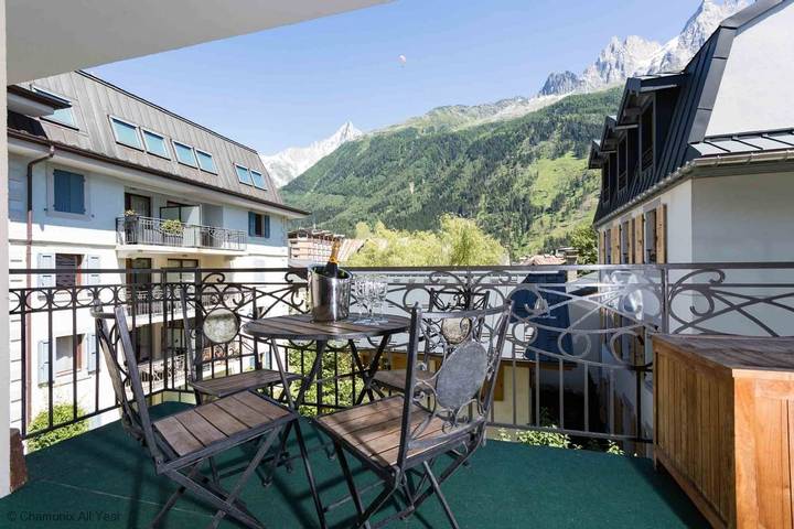 Gîte pour 6 personnes, avec balcon dans Office De Tourisme De La Vallee Blanche - 3