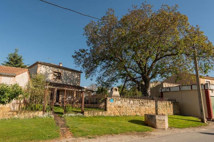 Casa de vacaciones para 8 personas, con sauna y jardín además de vistas y piscina - 1
